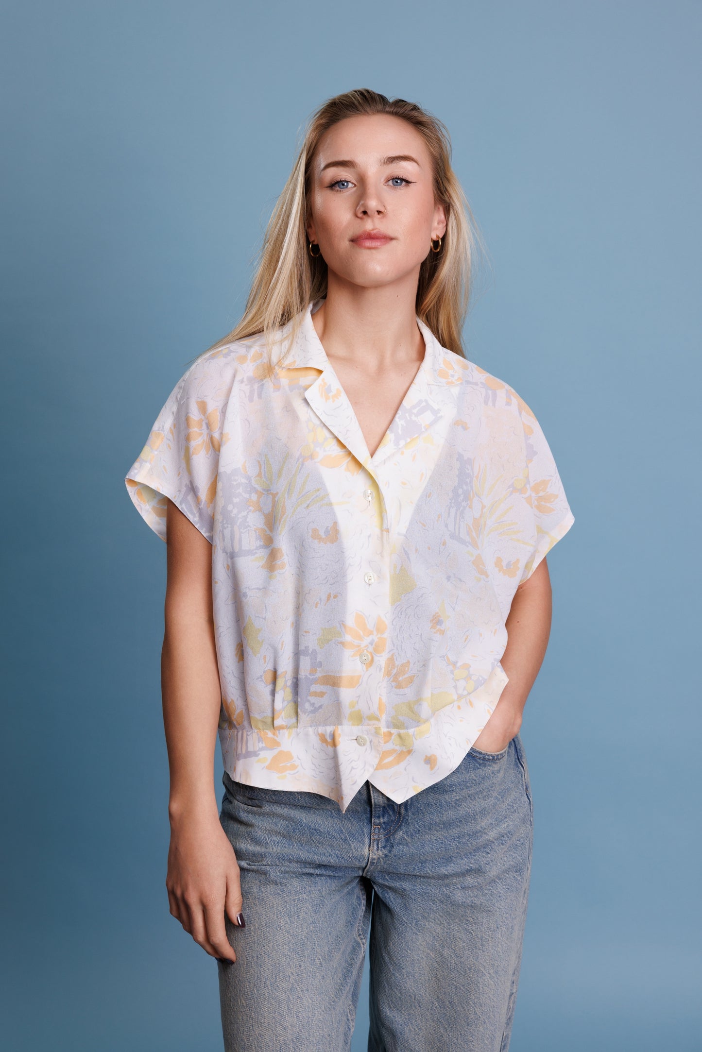80’s Cropped Sheer Floral Blouse L/XL