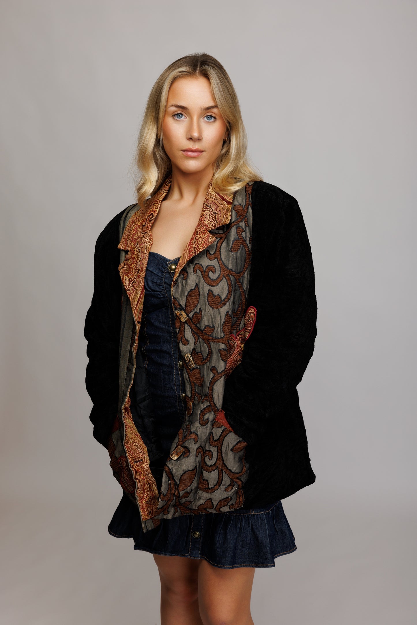1970's Embroidered Witchy Blazer L