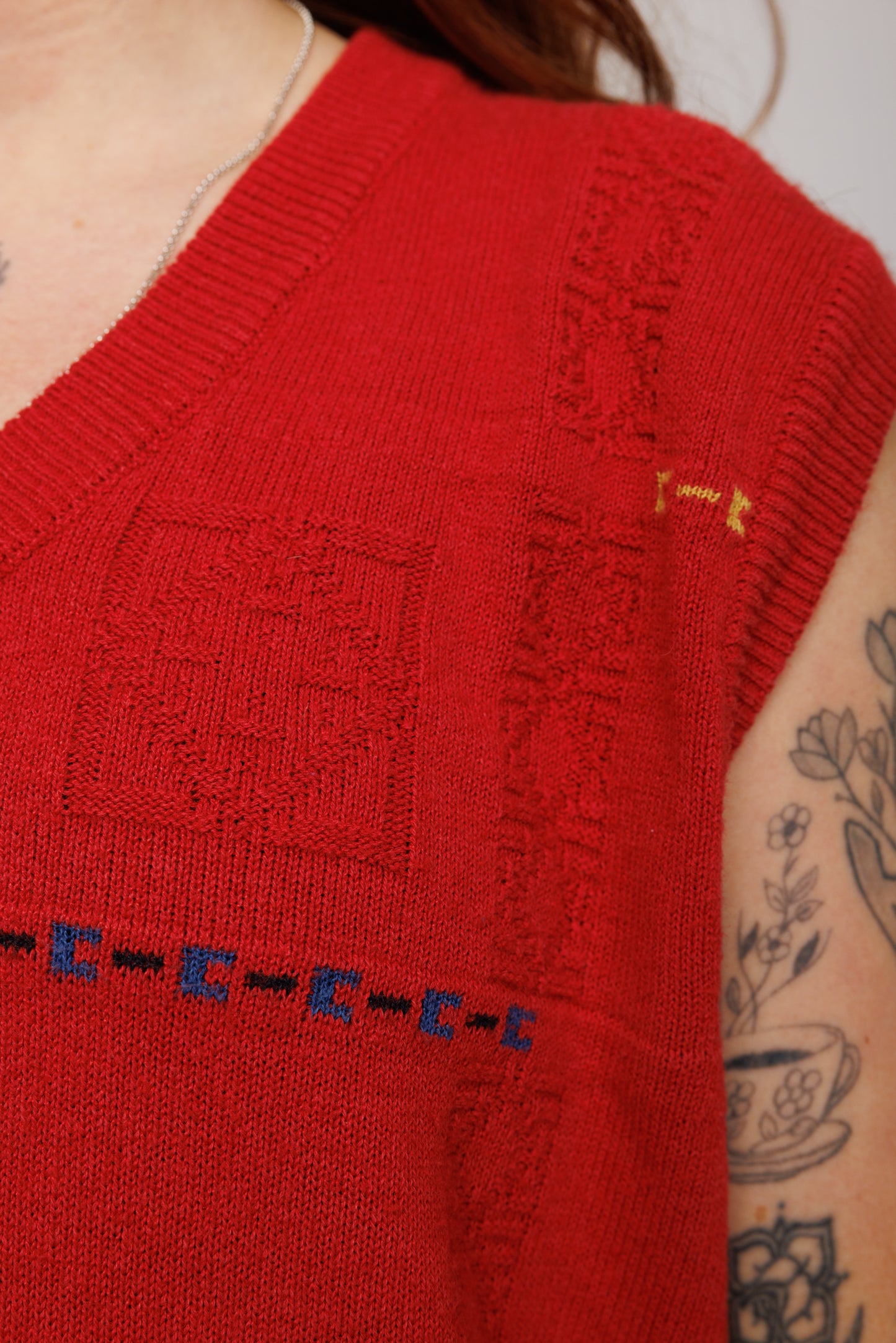 90's Red Textured Sweater Vest M/L