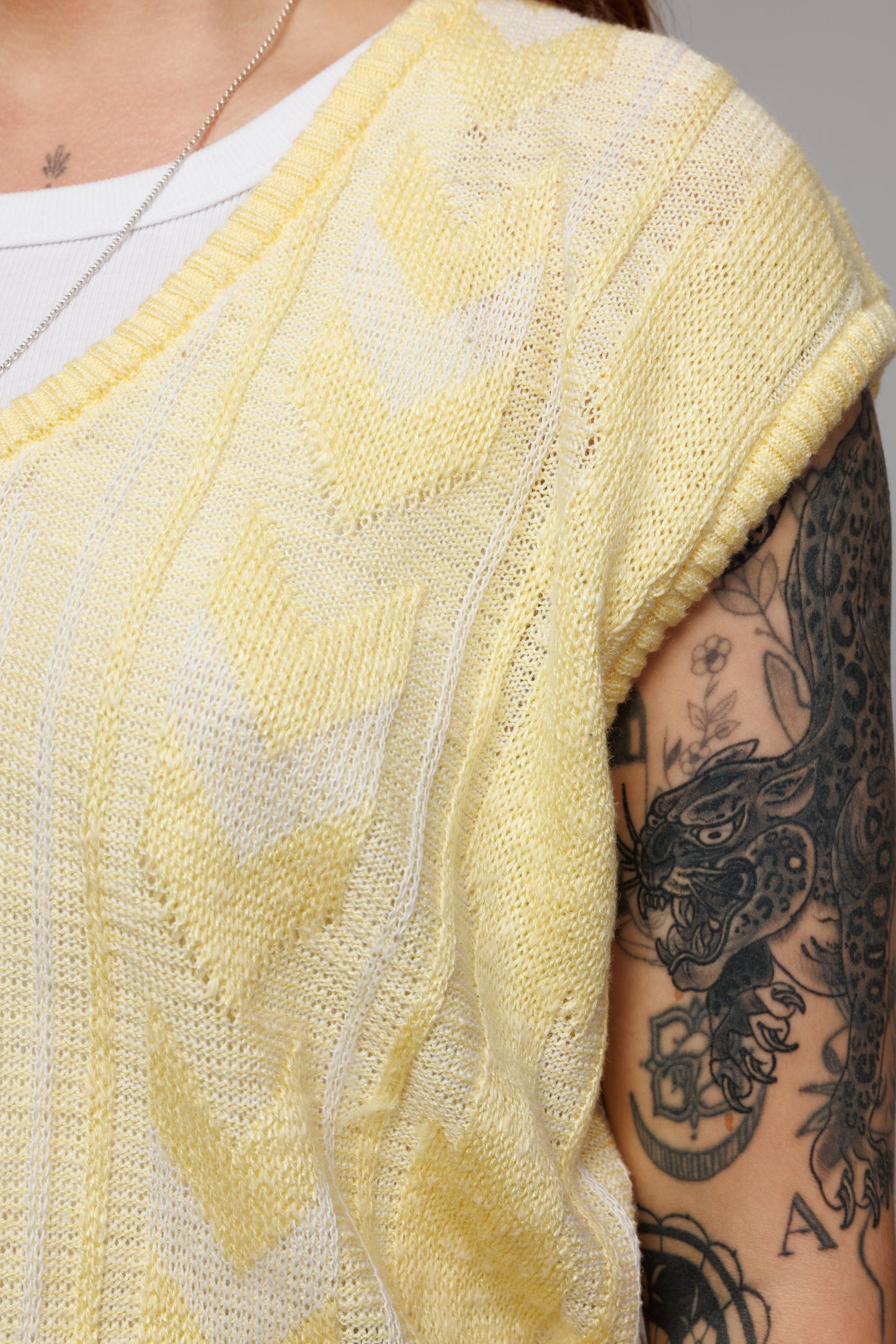 80's Butter Yellow Sweater Vest L