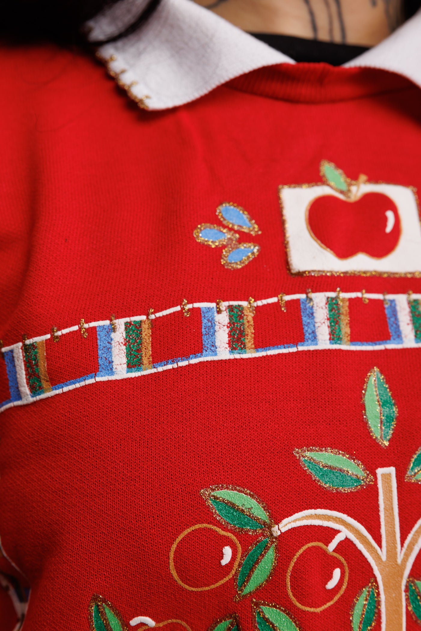 90's An Apple A day Collared Creweck M/L
