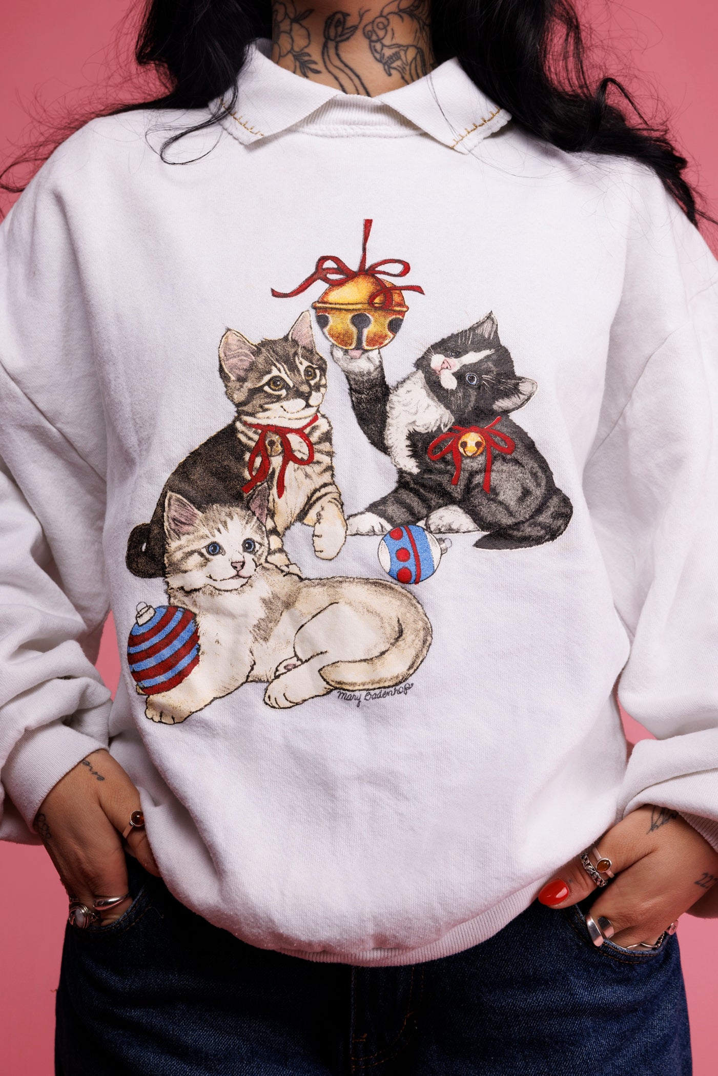 90's Cat Christmas Bell Jumper M